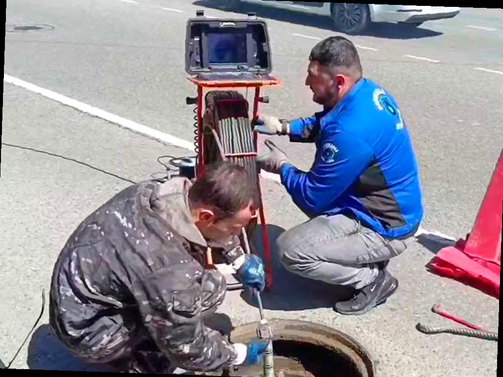 Водоканал Сочи следит за ремонтом канализации на улице Донской