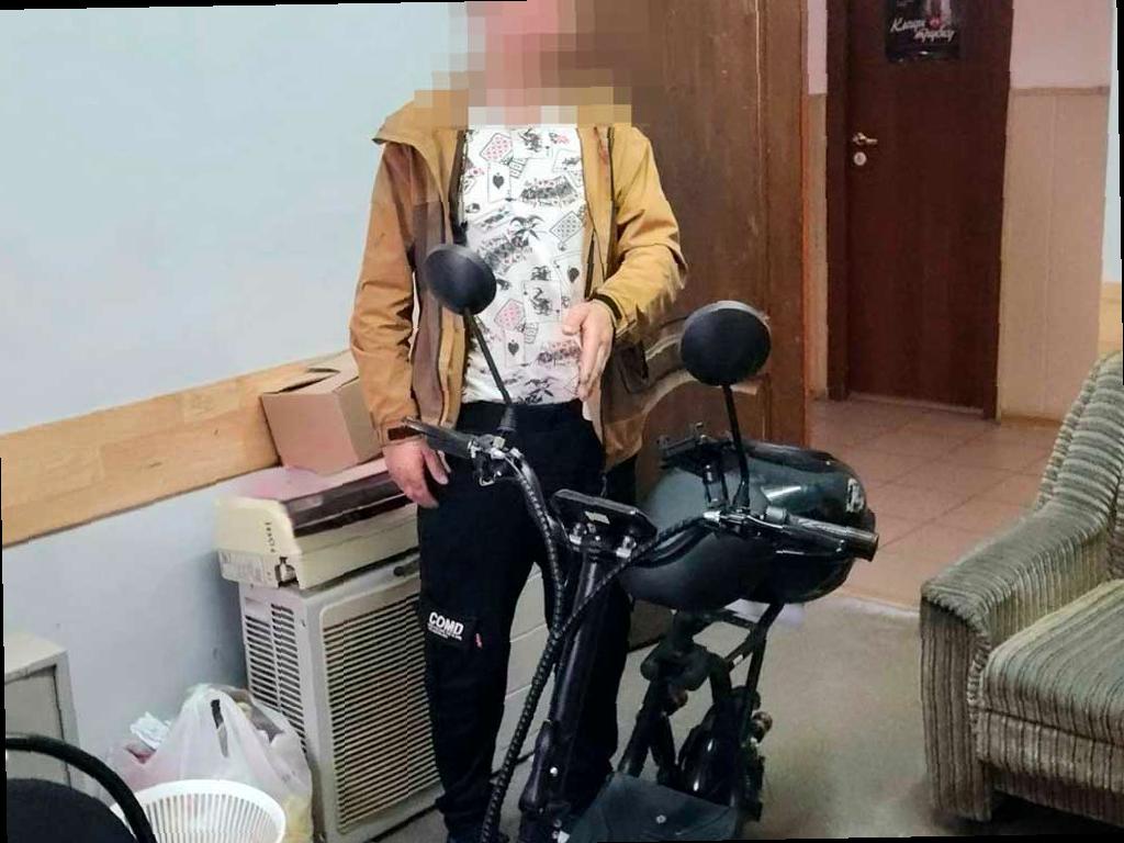 В Сочи задержали угонщика, который украл электросамокат