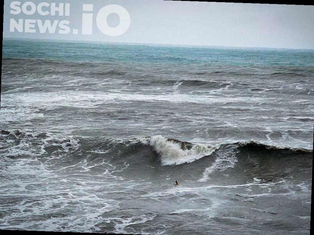 В субботу в Сочи ожидается шторм