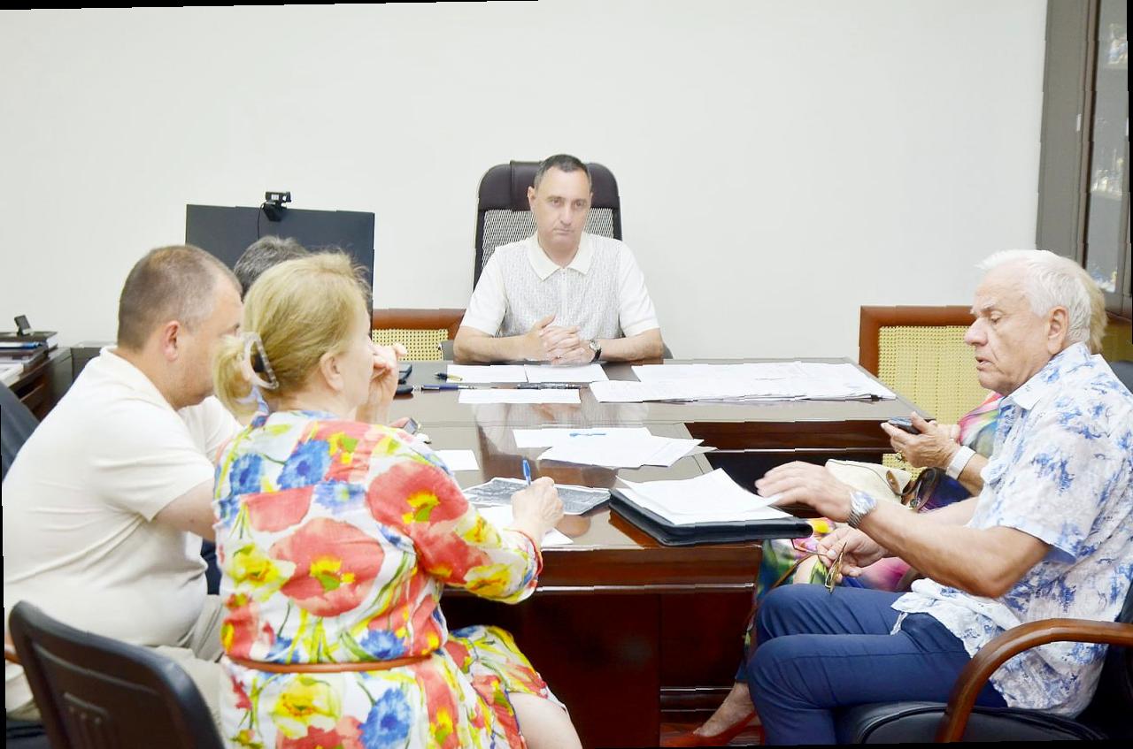 «Виктор Тепляков провел прием граждан в Центральном районе»