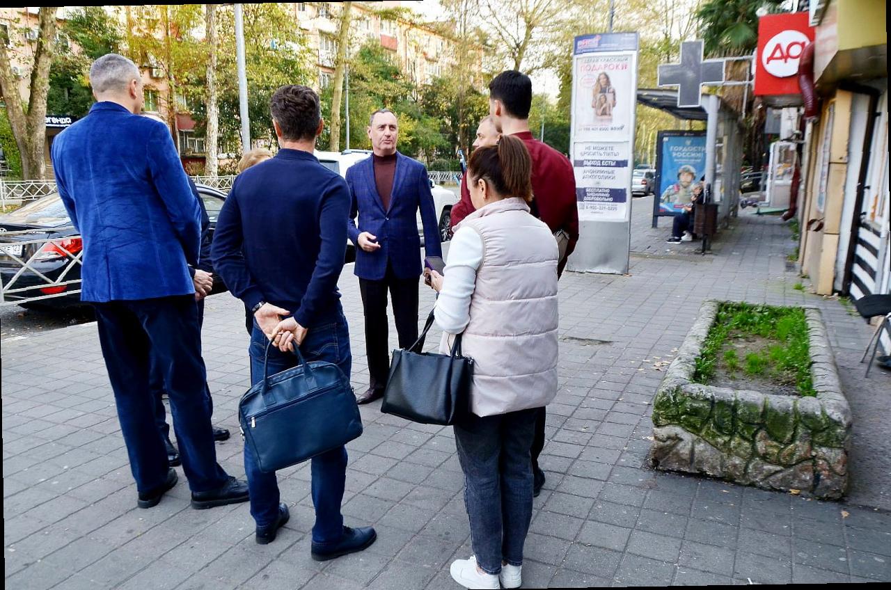 «Виктор Тепляков осмотрел район Донская»