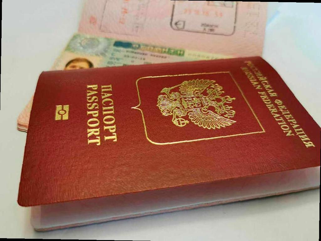 Россия временно приостановила выдачу российских паспортов в Абхазии