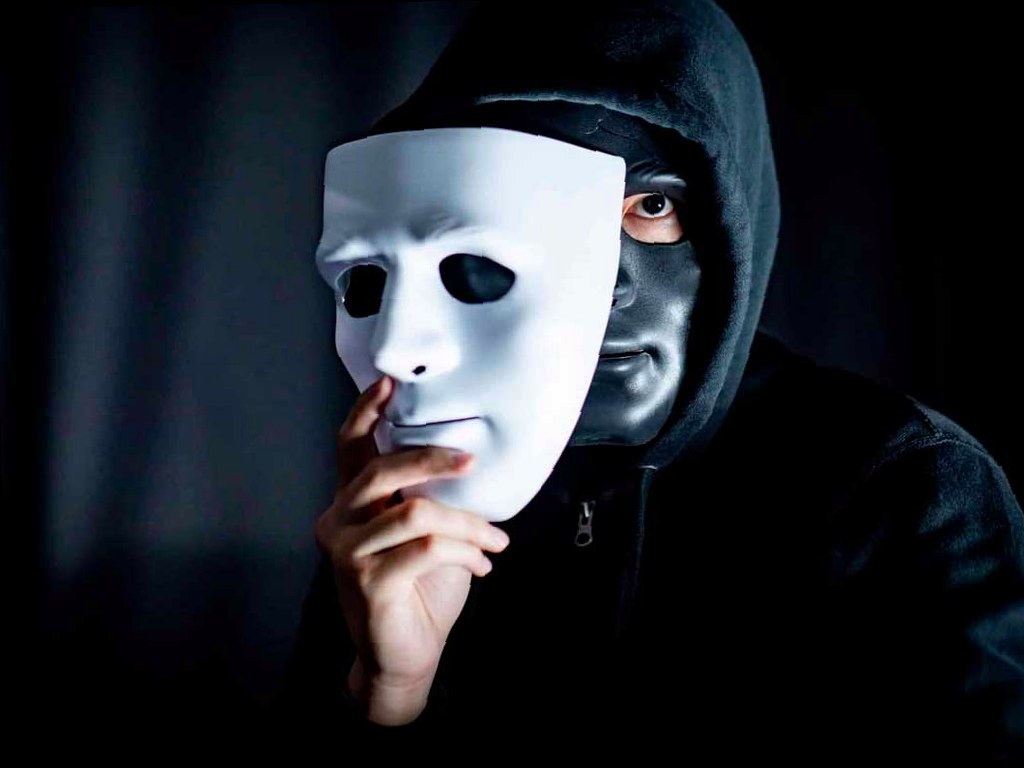 Мэрия Сочи: горожанам звонят мошенники под предлогом установки замков