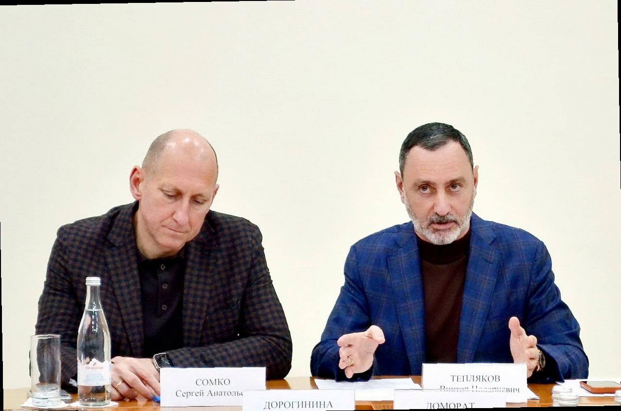 «Виктор Тепляков обсудил планы развития пляжей Сочи