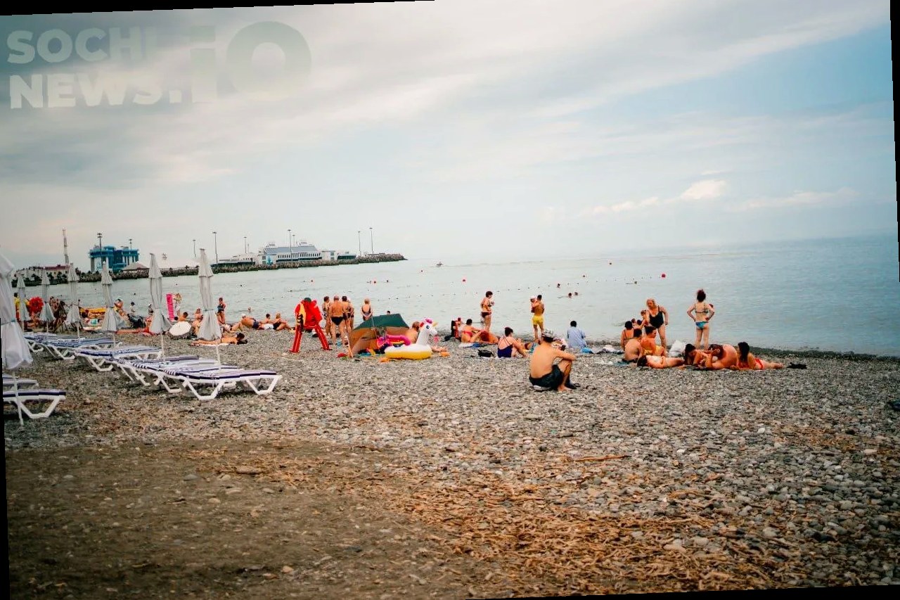 К лету в Сочи откроют 11 новых пляжей