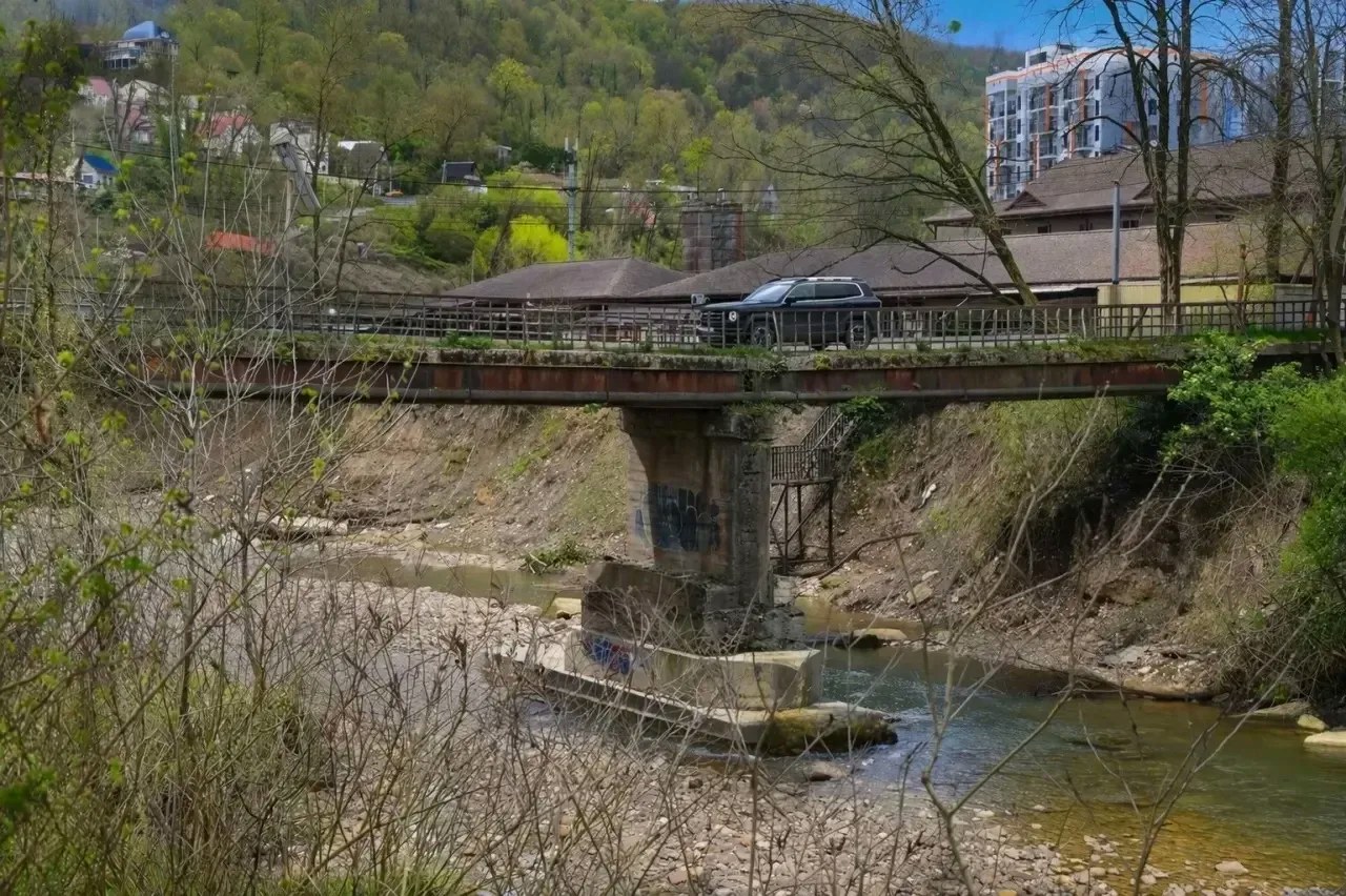 59 миллионов на дороги и новый мост: что ждёт село Верхнениколаевское
