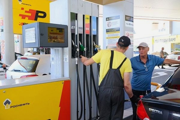 Сочи опроверг дефицит топлива и призвал сохранять спокойствие